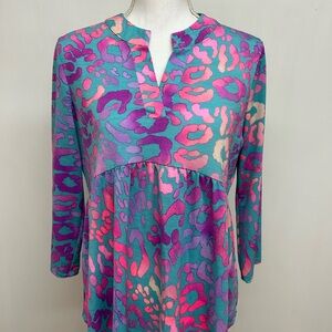 Dear Scarlett Teal and Pink Animal-Print Split-Neck Tunic sizeM